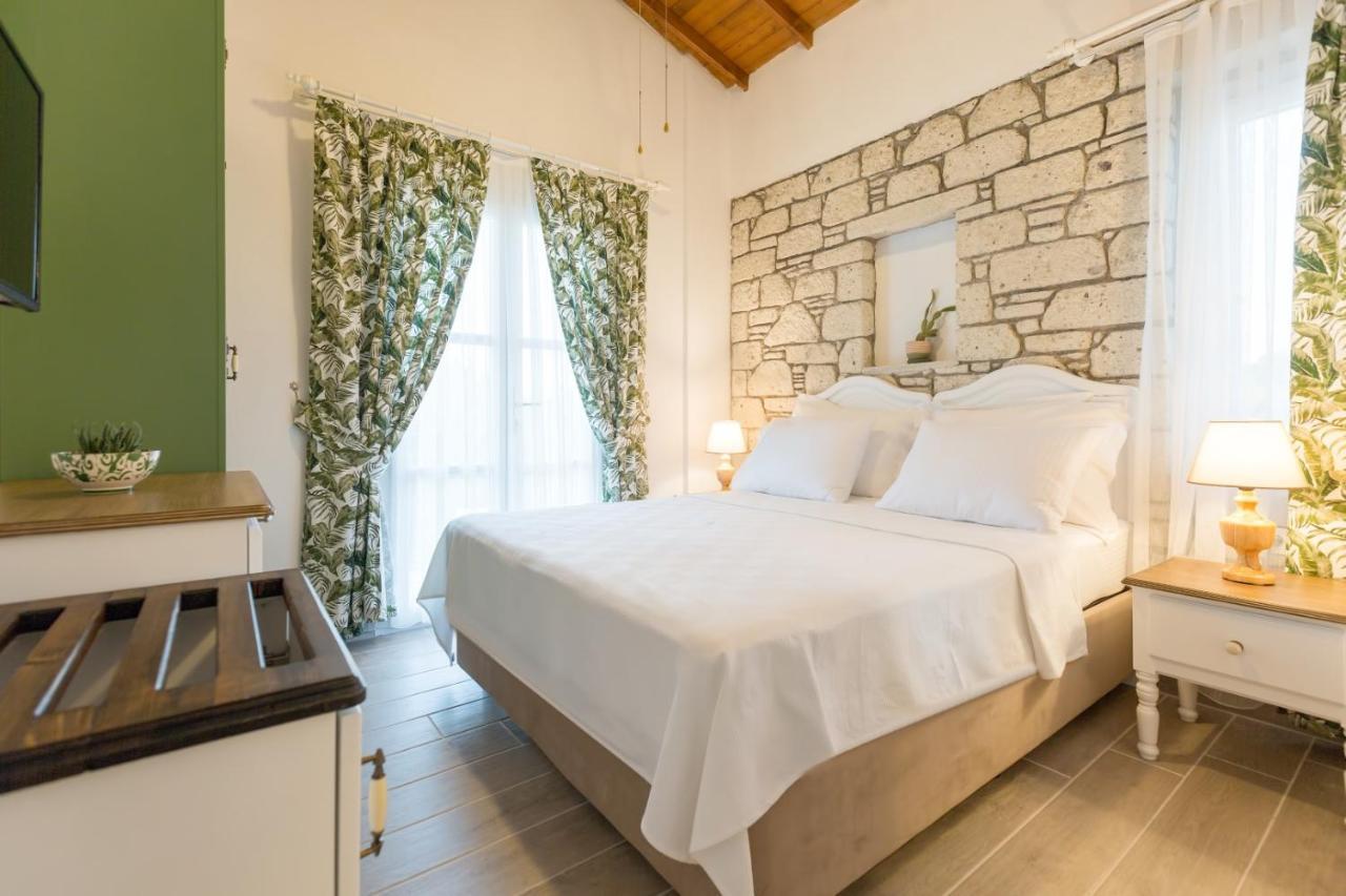Melekaki Alacati Çeşme Luaran gambar