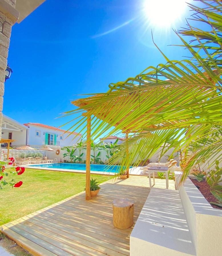 Melekaki Alacati Çeşme Luaran gambar