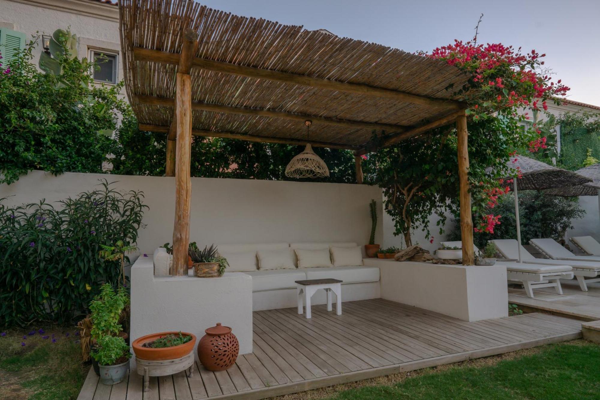 Melekaki Alacati Çeşme Luaran gambar