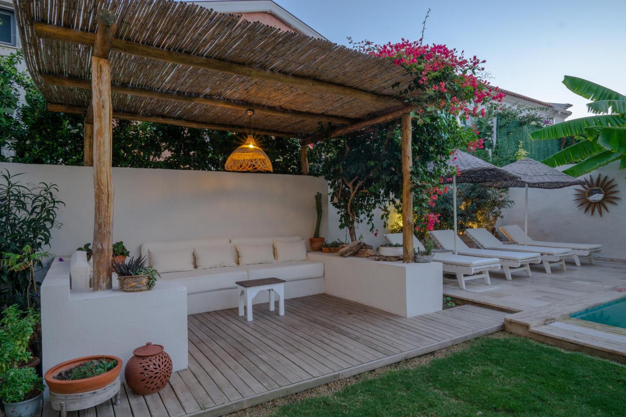 Melekaki Alacati Çeşme Luaran gambar
