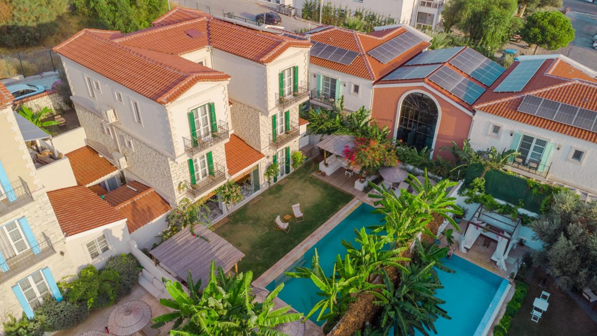 Melekaki Alacati Çeşme Luaran gambar
